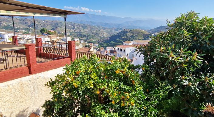 Image No.7-3 Bed Village House for sale