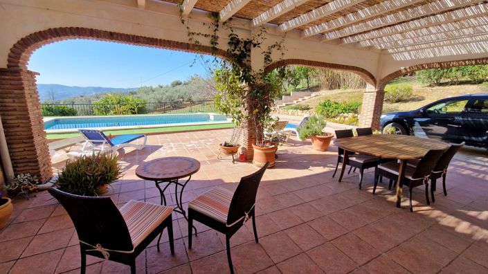 Image No.11-3 Bed Country House for sale