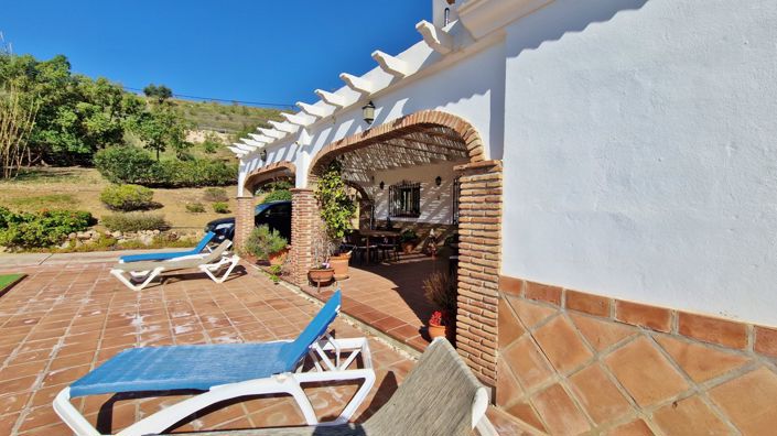 Image No.12-3 Bed Country House for sale