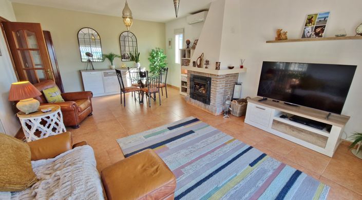 Image No.16-3 Bed Country House for sale