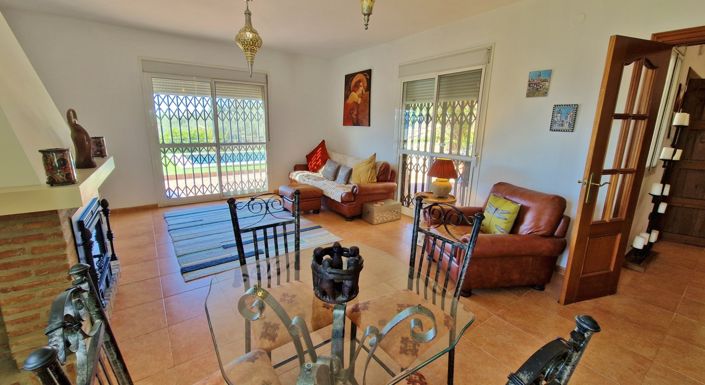 Image No.18-3 Bed Country House for sale