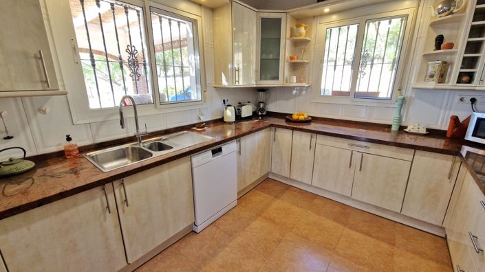 Image No.25-3 Bed Country House for sale