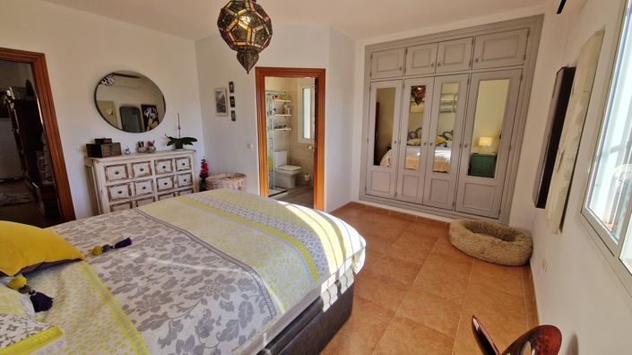 Image No.30-3 Bed Country House for sale