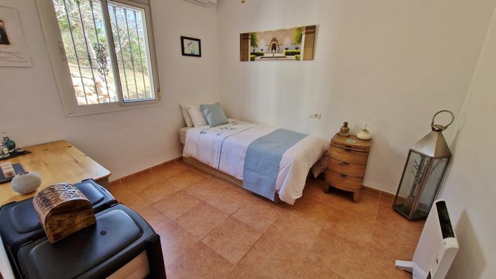 Image No.39-3 Bed Country House for sale