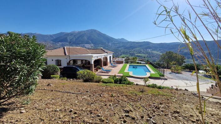 Image No.6-3 Bed Country House for sale