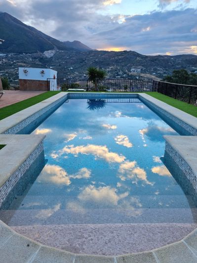 Image No.8-3 Bed Country House for sale