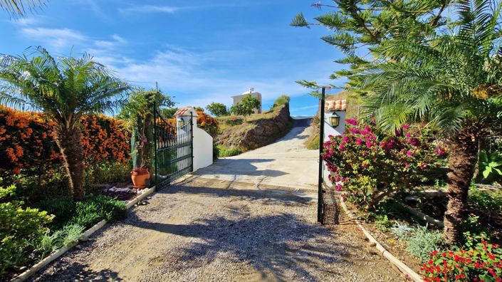 Image No.3-3 Bed Country House for sale