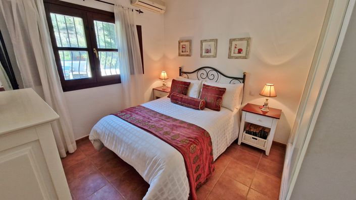 Image No.33-3 Bed Country House for sale