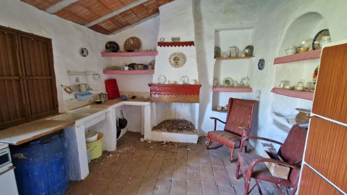 Image No.8-3 Bed Country House for sale