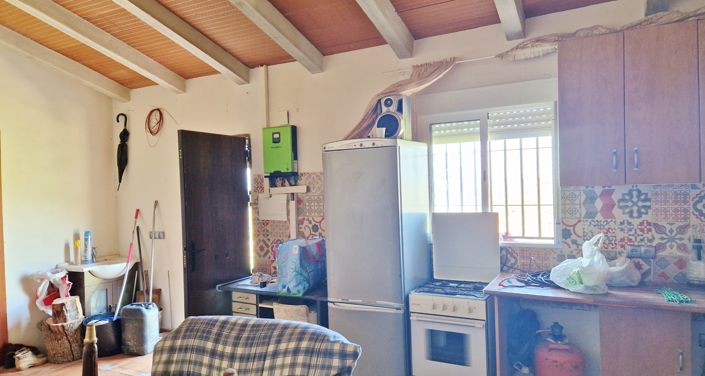 Image No.10-2 Bed Country House for sale