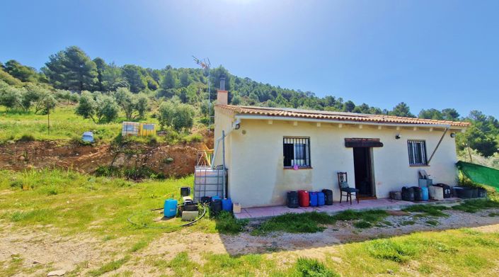 Image No.5-2 Bed Country House for sale