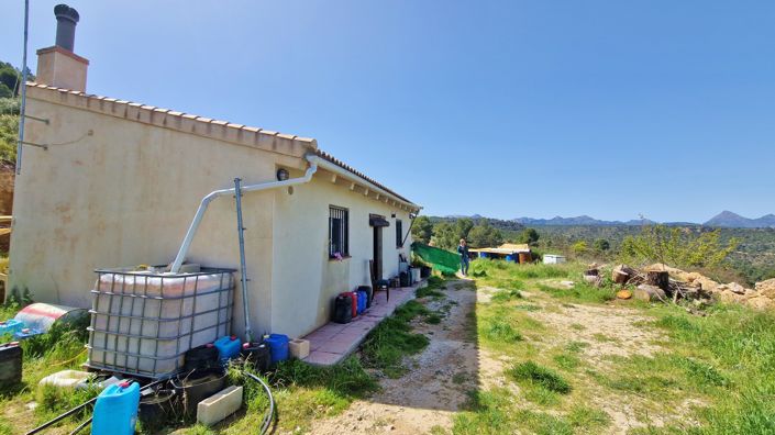 Image No.7-2 Bed Country House for sale