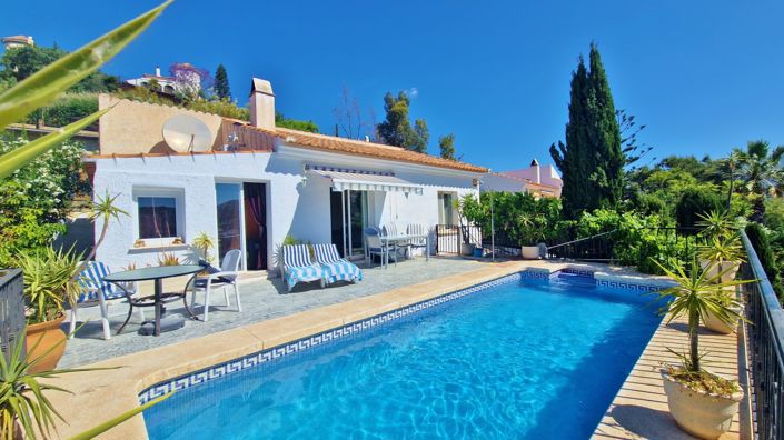 Image No.1-3 Bed Villa for sale