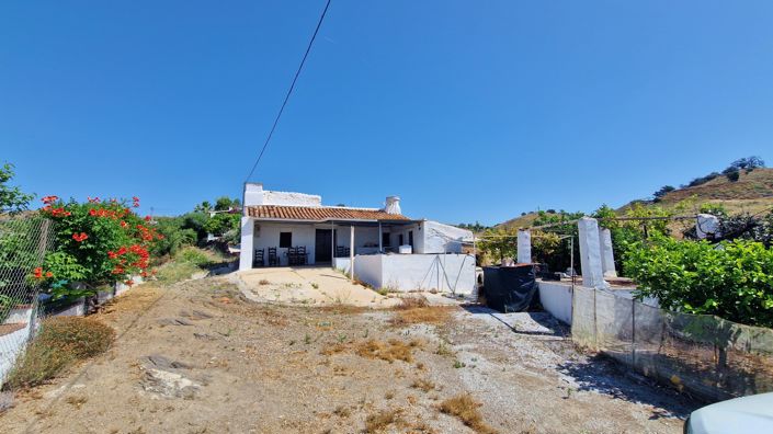 V&#233;lez-M&#225;laga, Country House