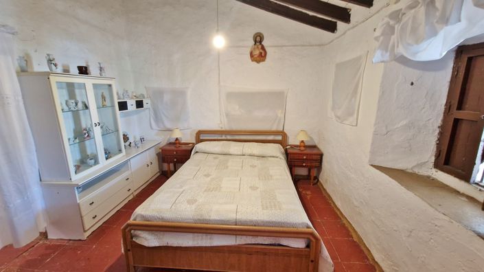 Image No.16-2 Bed Country House for sale