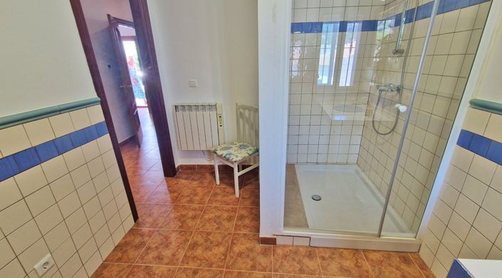 Image No.27-2 Bed Country House for sale