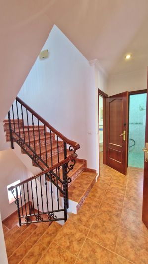 Image No.29-2 Bed Country House for sale