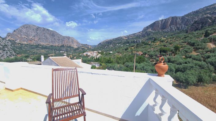 Image No.40-2 Bed Country House for sale