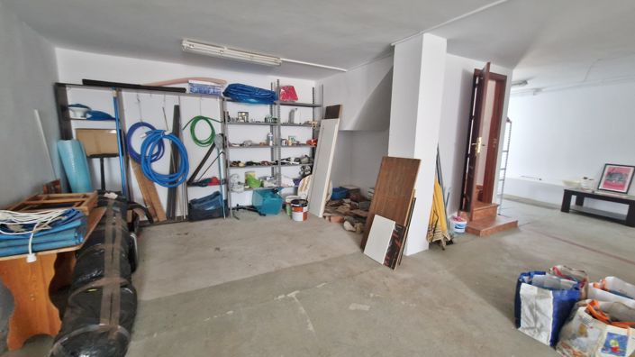 Image No.45-2 Bed Country House for sale