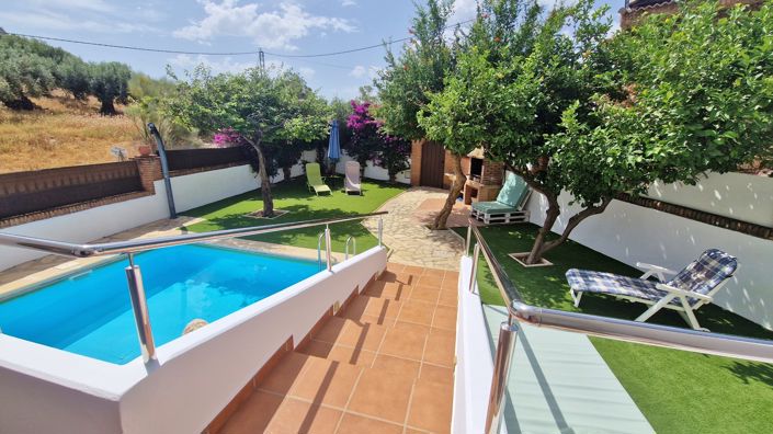 Image No.8-2 Bed Country House for sale