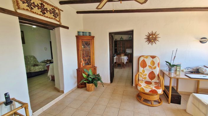 Image No.12-4 Bed Country House for sale