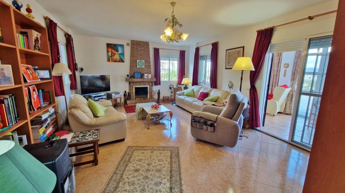 Image No.19-4 Bed Country House for sale