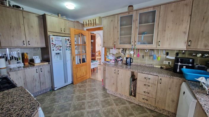 Image No.26-4 Bed Country House for sale