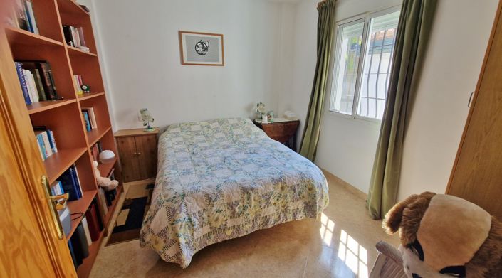 Image No.33-4 Bed Country House for sale