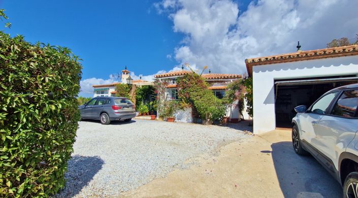 Image No.38-4 Bed Country House for sale