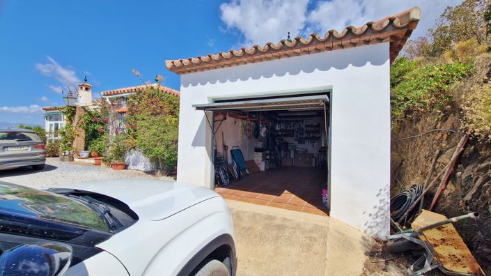 Image No.39-4 Bed Country House for sale