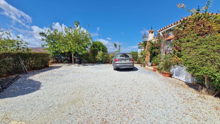 Image No.7-4 Bed Country House for sale