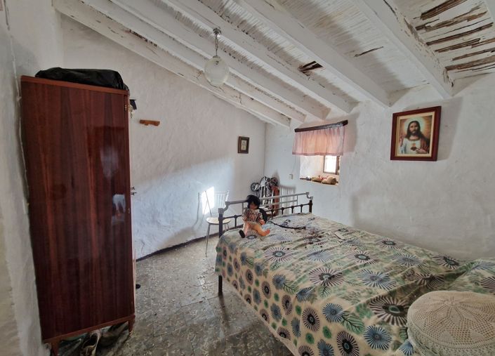 Image No.15-3 Bed Village House for sale