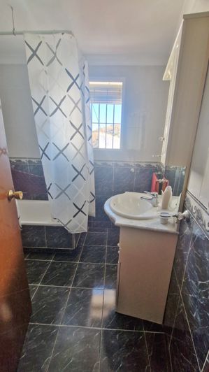 Image No.11-3 Bed Townhouse for sale