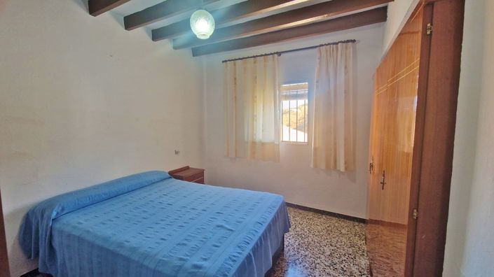 Image No.18-3 Bed Townhouse for sale