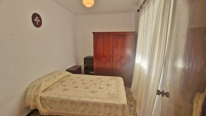 Image No.20-3 Bed Townhouse for sale