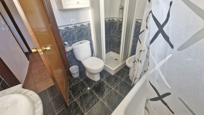 Image No.24-3 Bed Townhouse for sale