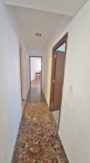 Image No.29-3 Bed Townhouse for sale