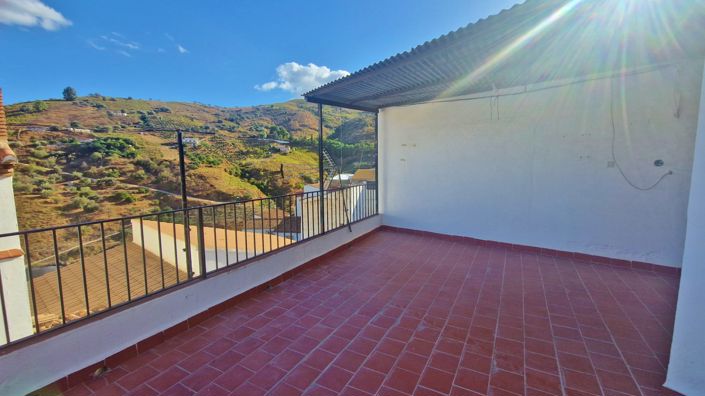 Image No.38-3 Bed Townhouse for sale