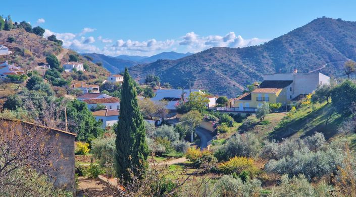 Image No.26-6 Bed Country House for sale