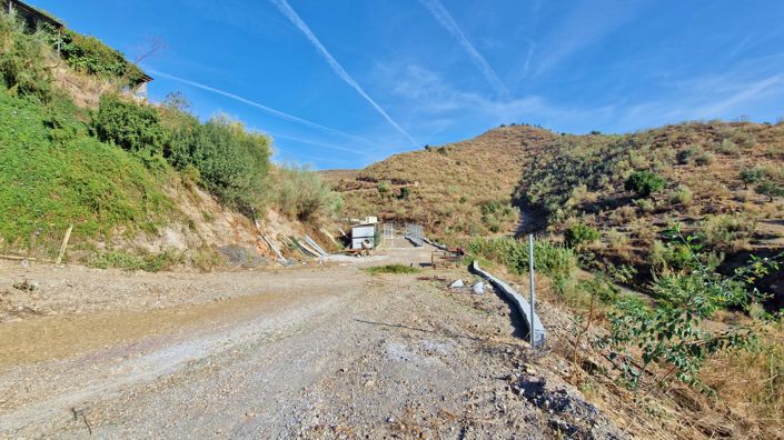 Image No.37-3 Bed Country House for sale