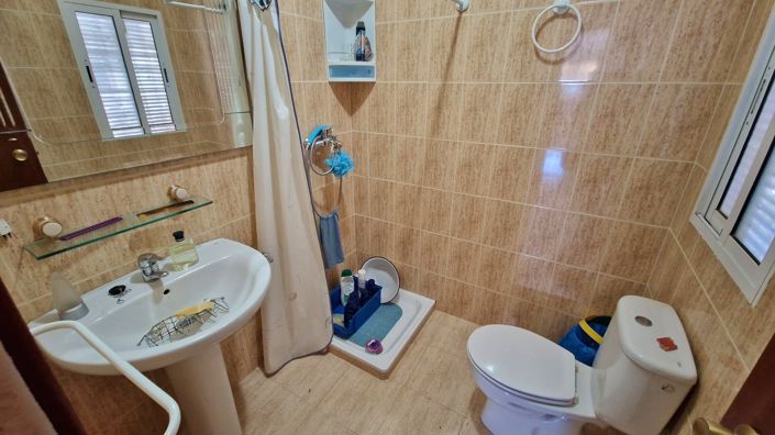 Image No.16-2 Bed Country House for sale