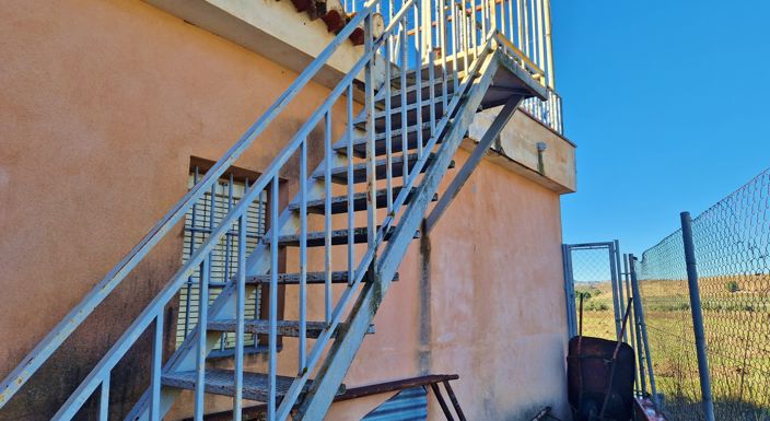 Image No.27-2 Bed Country House for sale