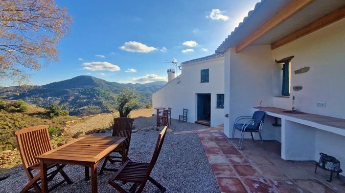 Image No.1-3 Bed Country House for sale