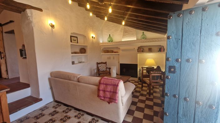 Image No.15-3 Bed Country House for sale