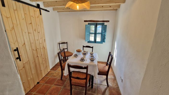 Image No.20-3 Bed Country House for sale