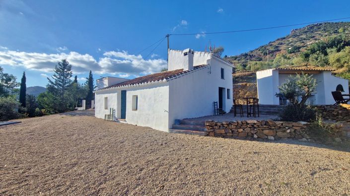 Image No.6-3 Bed Country House for sale