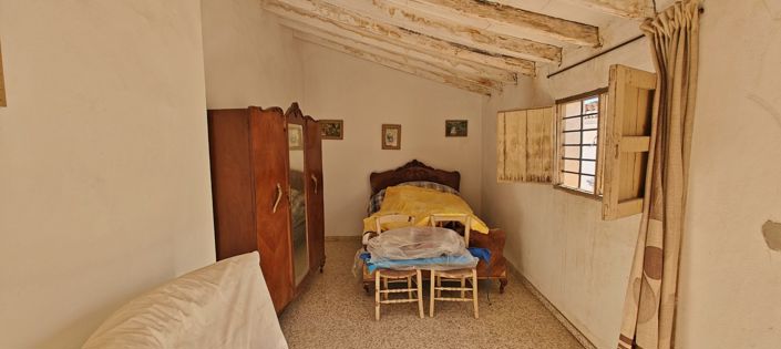 Image No.7-2 Bed Townhouse for sale