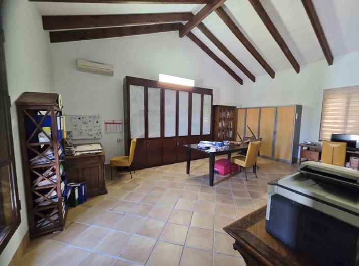Image No.14-4 Bed Cortijo for sale