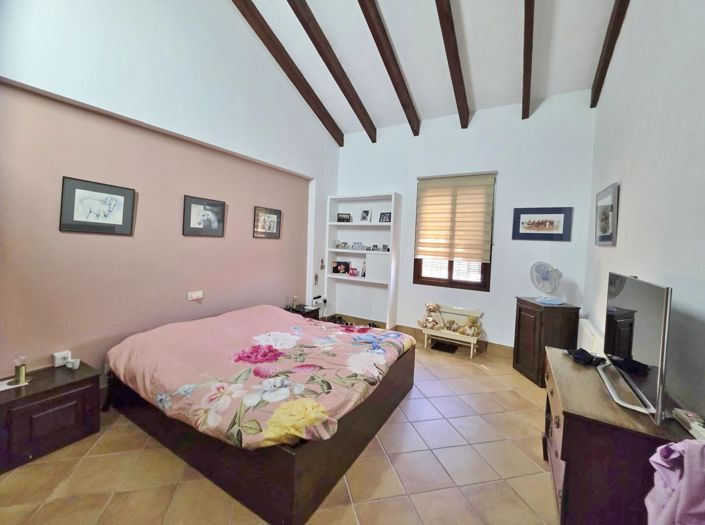 Image No.23-4 Bed Cortijo for sale