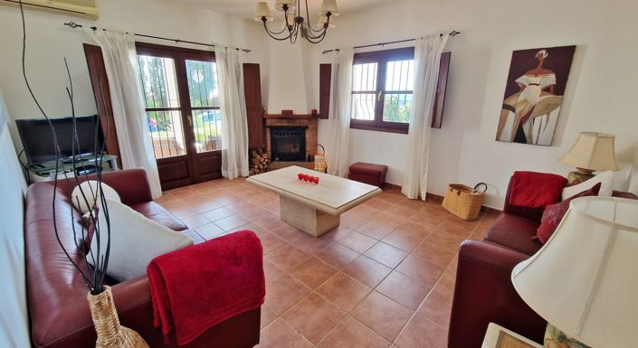 Image No.25-Maison de campagne de 3 chambres à vendre à Benamargosa